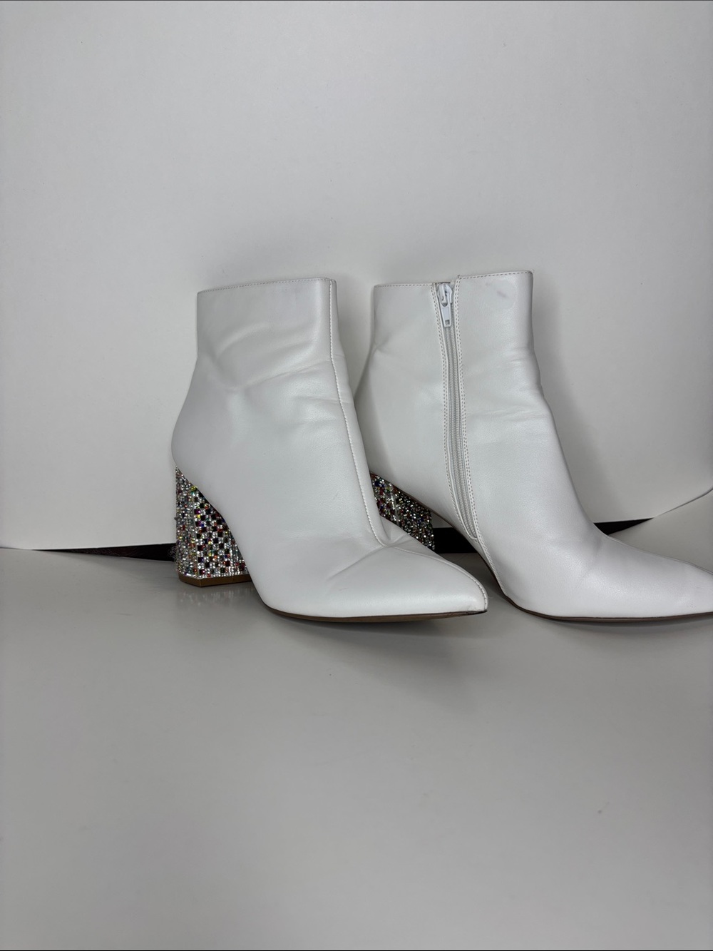 Betsey Johnson Kassie pu Leather Ankle Boots